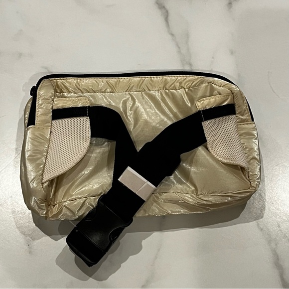 New Free People Courtside Cargo Sling Oversized Sporty Belt Bag - Picture 6 of 9